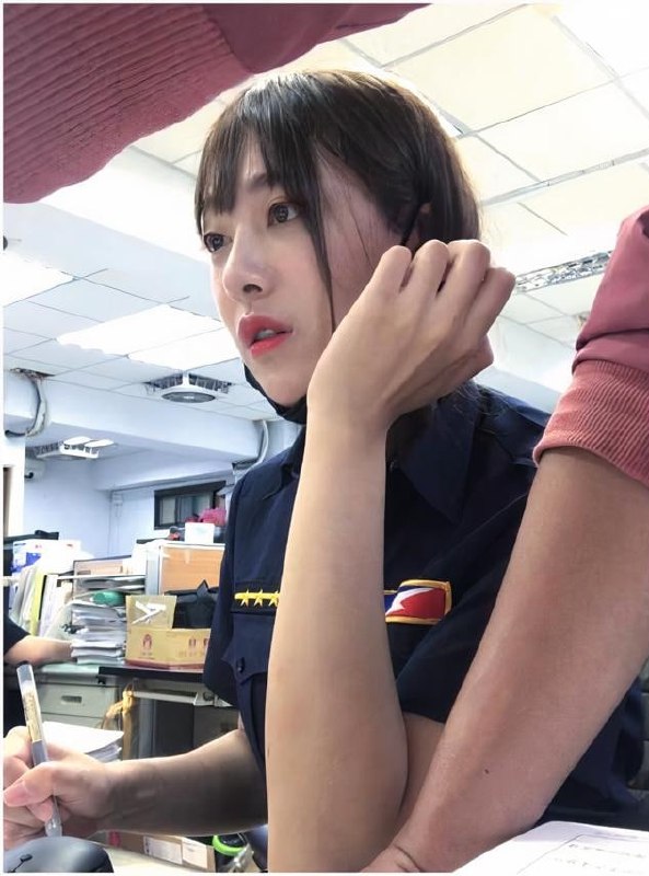 台湾网红女警 曾羽榛 被男友偷拍性爱片 警花风云录 新北警花好衰 贩售获利30万元！ - 图片