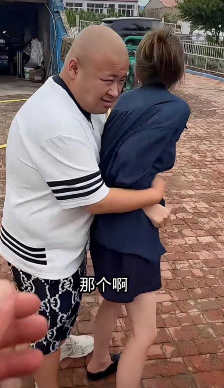 快手千万粉网红 老狗 被前妻白羽直播曝光 婚内出轨女徒孙佳昕 夜猫KTV举报聚众淫乱录音曝光！ - 图片