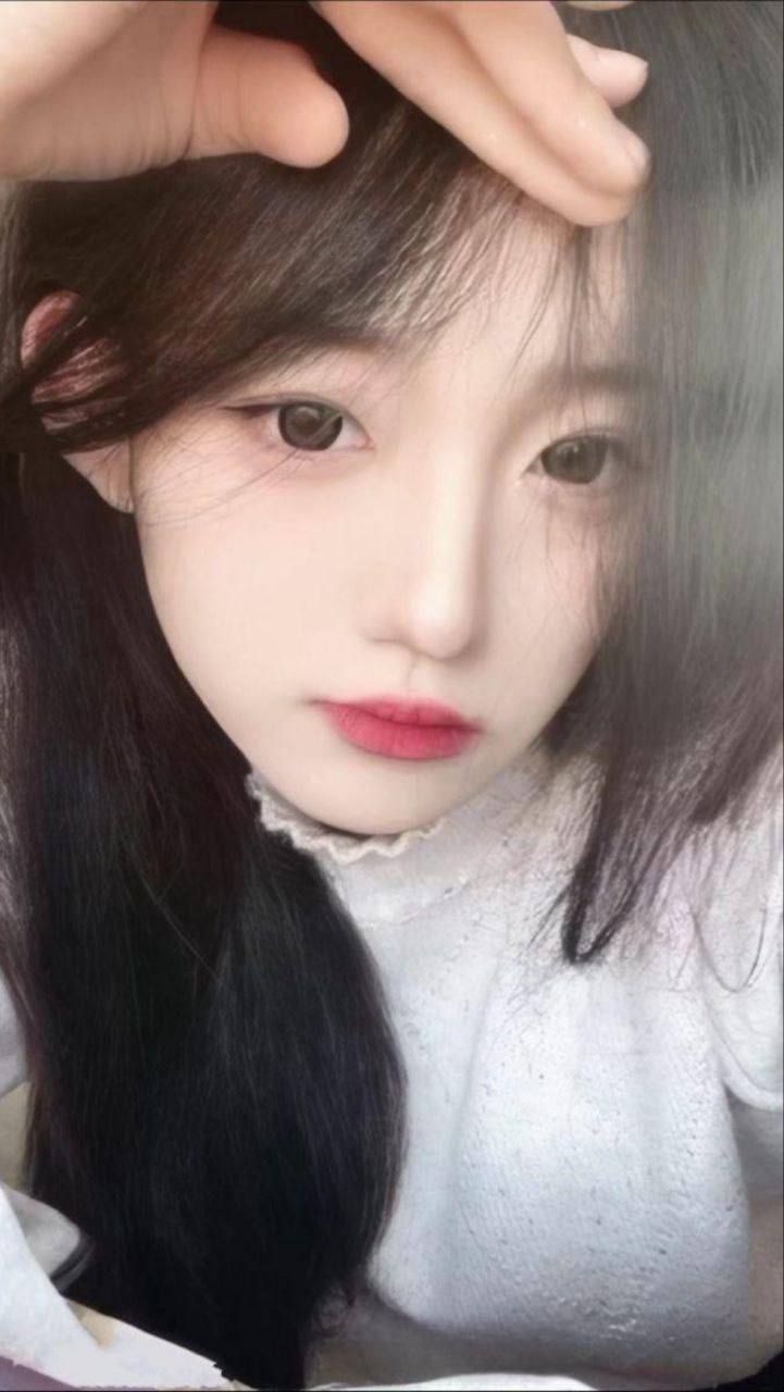 女友极品闺蜜 顶级颜值泄密流出顶级颜值女，跟闺蜜经常出去游玩 跟前男友主动联系吃饭 没想到被男友下药迷晕 被拍摄大量私人性感照片，白嫩嫩的逼逼让人很诱惑！无套内射 看这么漂亮的妹子 真是想多干几次！ - 图片