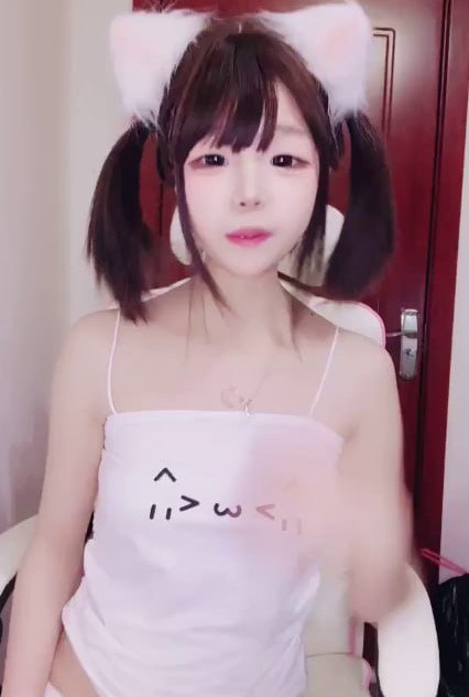 高颜值学妹下海直播自慰不雅视频曝光