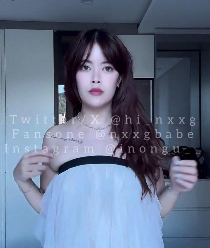 台湾网黄女神 HI_NXXG 约炮合集流出！这娘们可会玩了！关注就有机会当淫片男主操她！