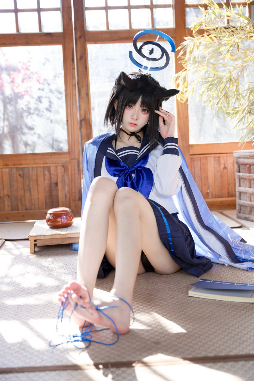 #九柒喵  #学生 #水手服  #玉足 桐生桔梗 - 图片