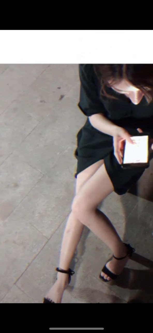 小情侣自拍调教视频泄密，穿着情趣内衣黑丝足交，被抽插时淫荡风骚！ - 图片