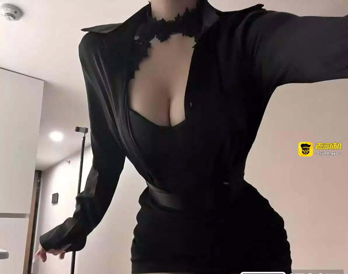（一）网红大瓜！！！抖音社会好姐姐罗亦何，约炮金主做爱视频被曝出，极致反差，镜头前自慰，妥妥的骚货 - 图片