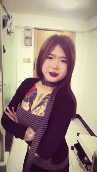 快手网红精神小妹 小思琪 兄弟们花奶我也是第一次见啊！ - 图片