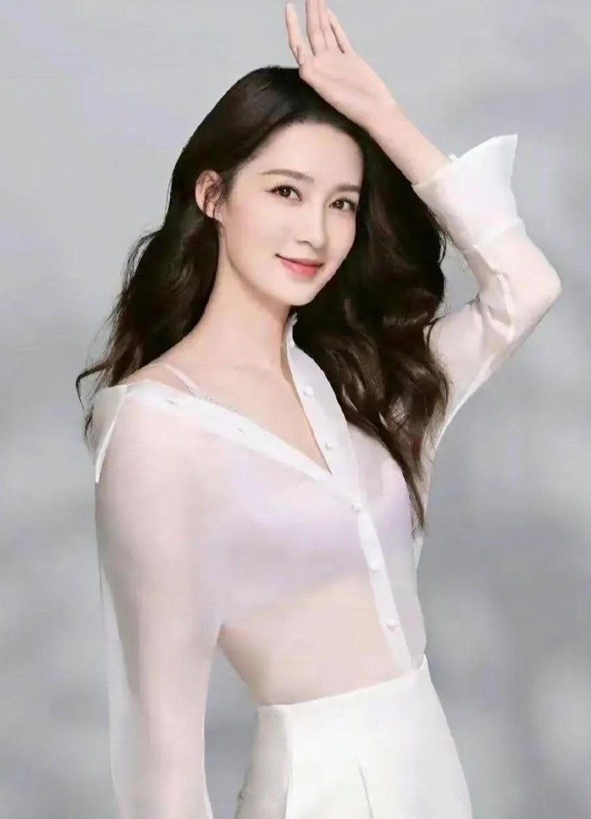 知名演员 李沁 被爆私生活混乱！陪睡导演与杨洋邓伦雷军等人有染 多次堕胎每睡一次10万补偿 震撼全网！